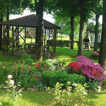 B&B Le Camelie Bareggio Екстериор снимка