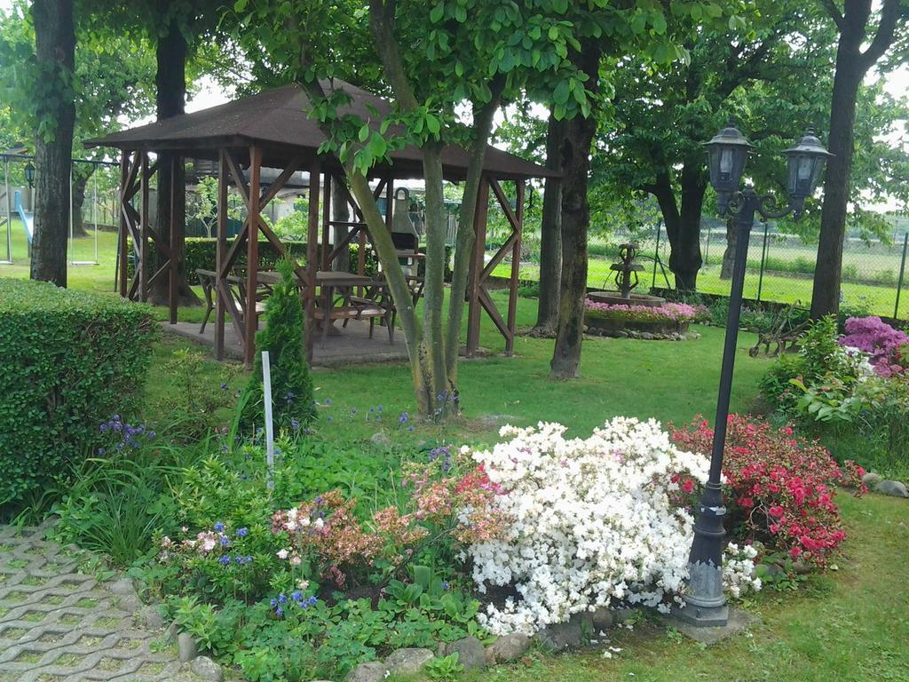 B&B Le Camelie Bareggio Екстериор снимка
