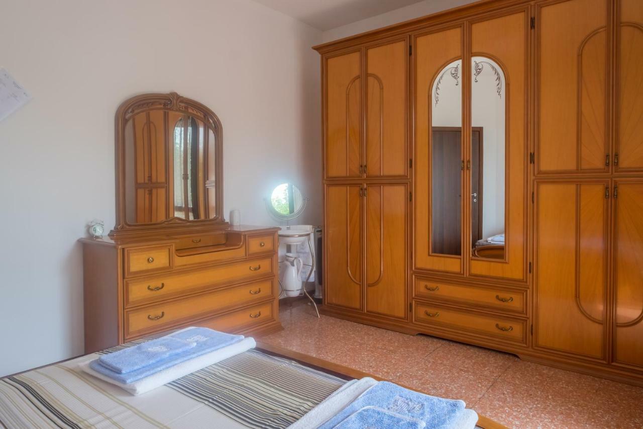 B&B Le Camelie Bareggio Екстериор снимка